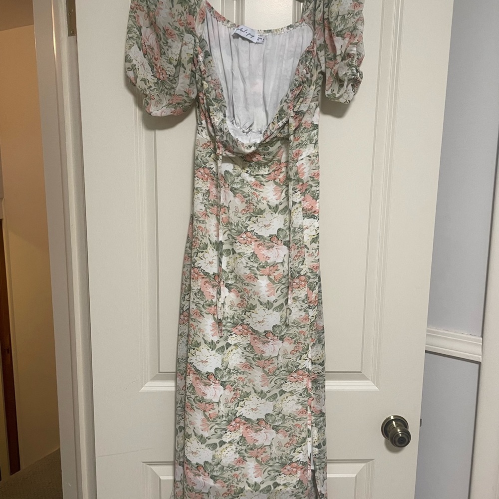 Floral Puff-Sleeve Maxi Dress in Blush Green